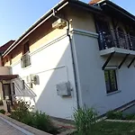 بيت ضيافة Szofia 3*