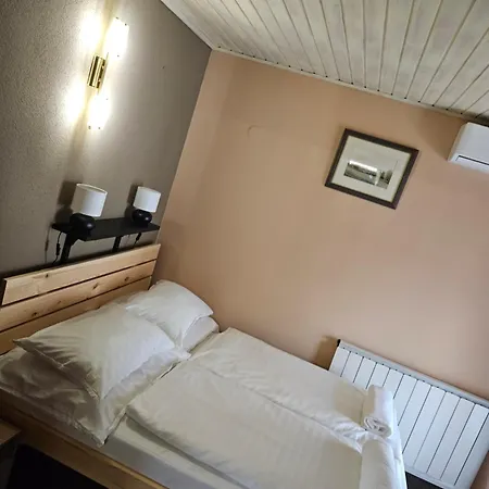 Szofia Guest house *